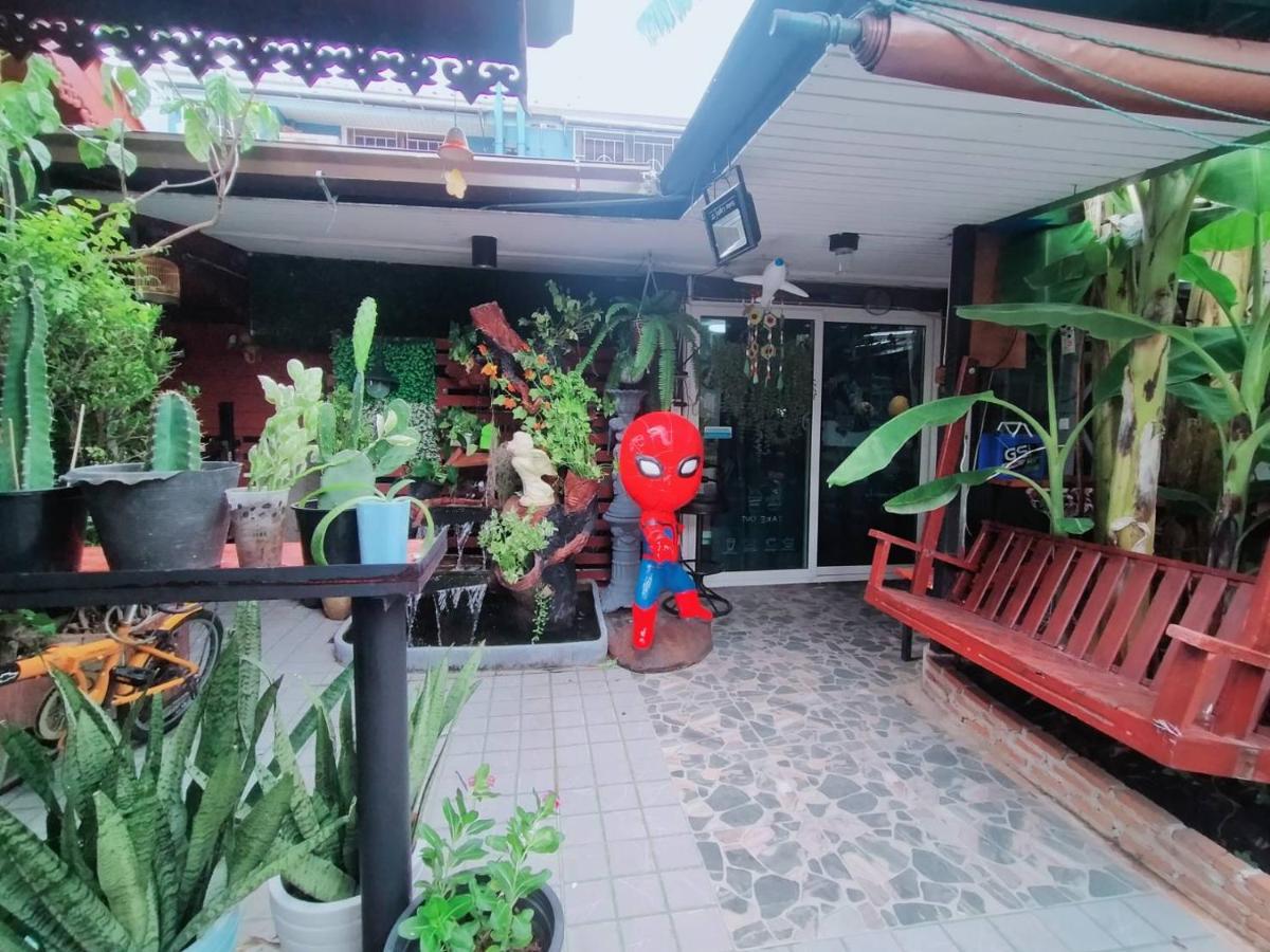 Ruenthip Homestay Bangkok Exterior foto